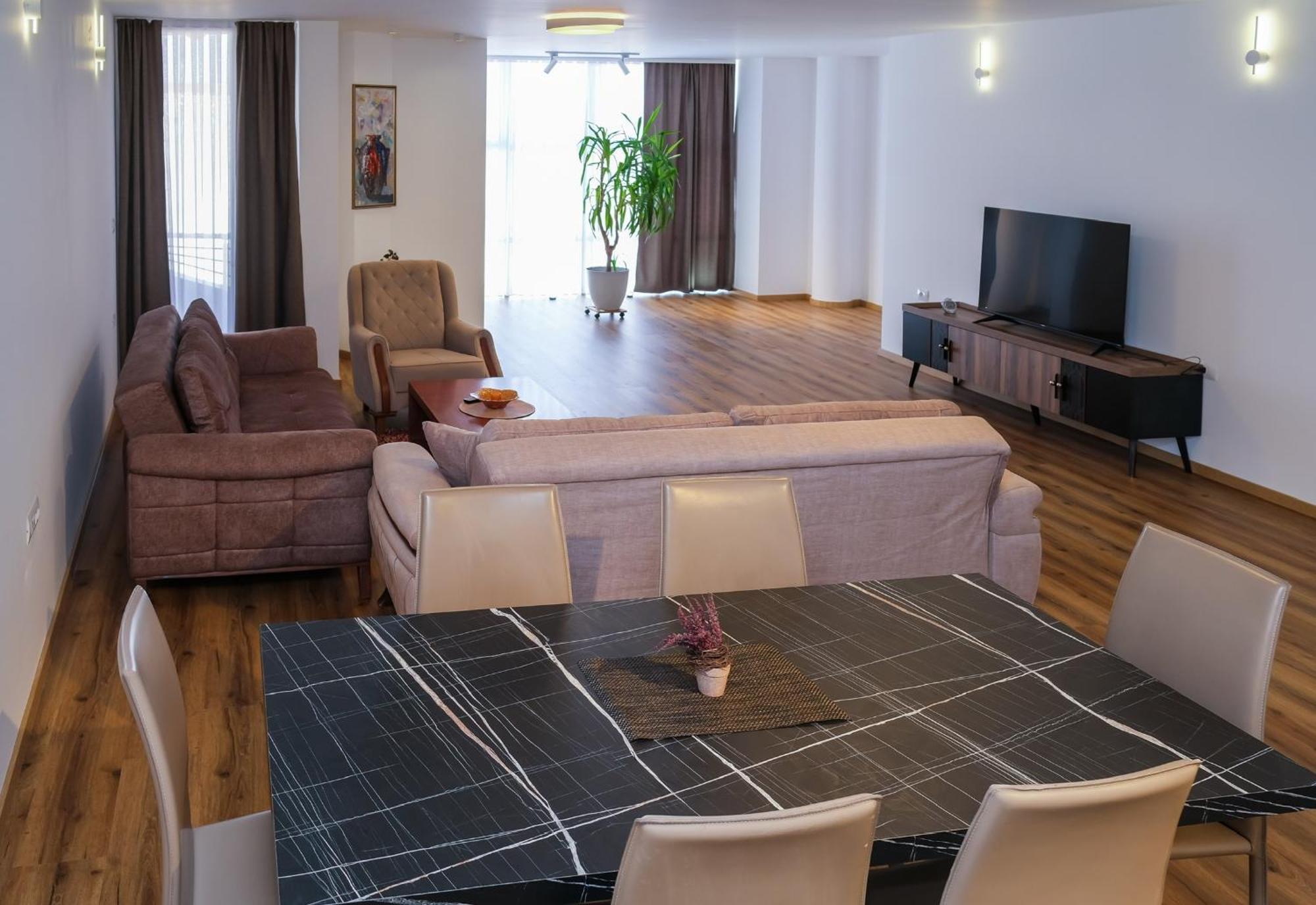 Nest Apartments Gjakova Εξωτερικό φωτογραφία