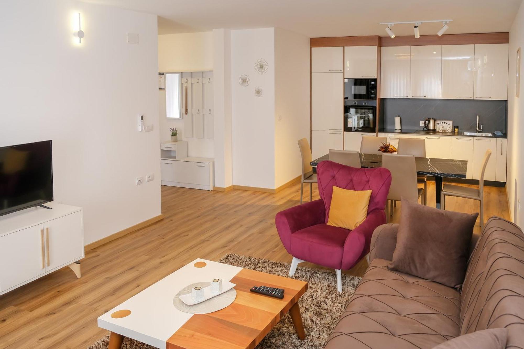 Nest Apartments Gjakova Εξωτερικό φωτογραφία