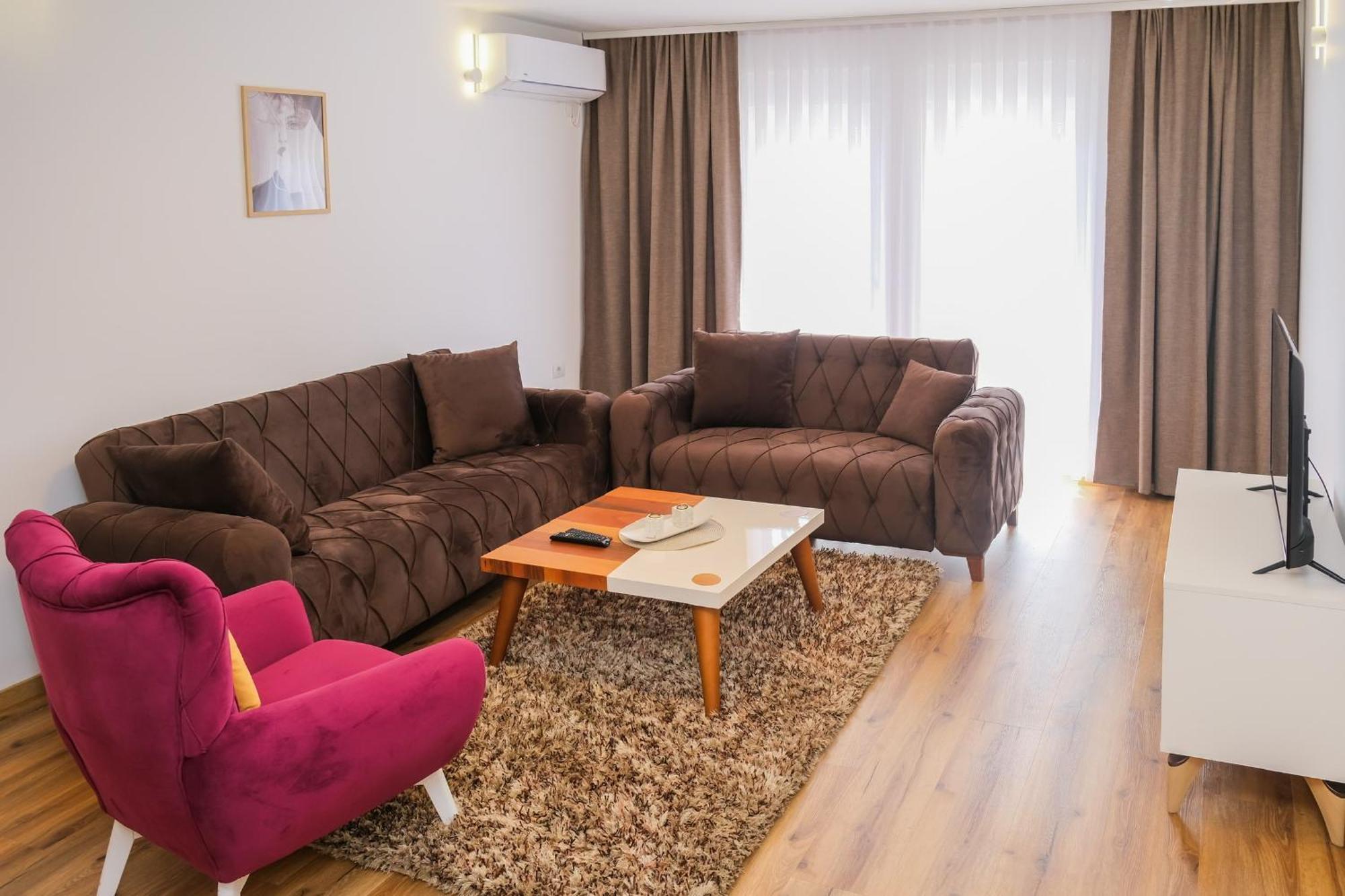 Nest Apartments Gjakova Εξωτερικό φωτογραφία